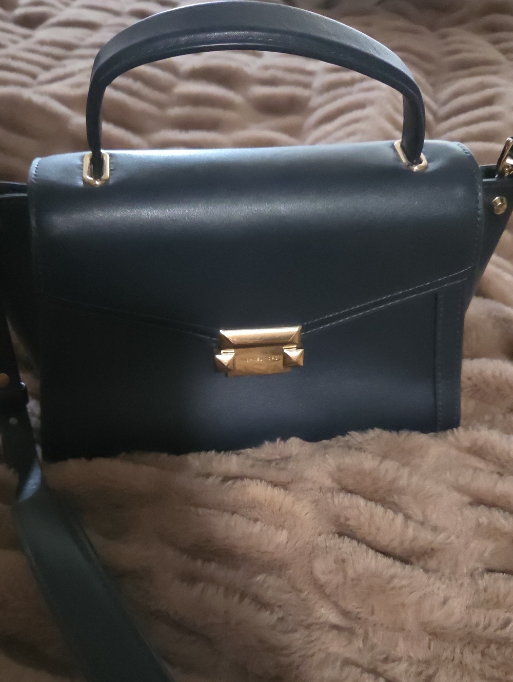 Michael KORS Classic Structured Top-Handle Bag in Black with Gold Hardware